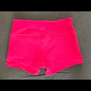 Hot pink Beyond Yoga yoga shorts